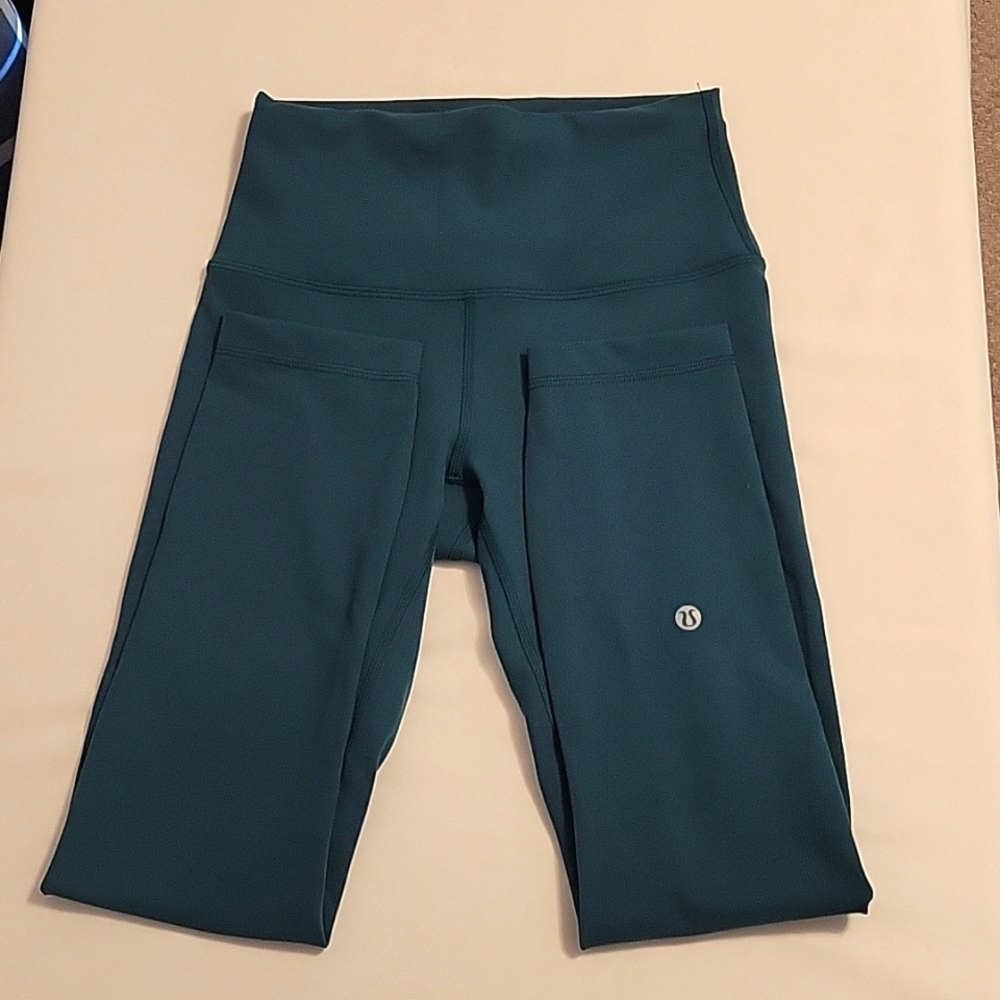 Brand - Lululemon, Size - 4, Color - Teal